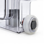 Detailaufnahme des Auslassventils und Anschlusses am De’Longhi Wassertank AS13200251
